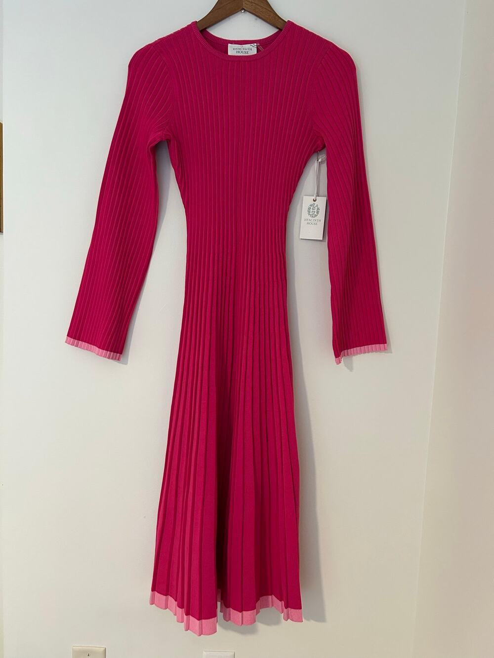 NWT Tuckernuck Hyacinth House Kiera Hot Pink Knit Midi Dress Long Sleeve Fuschia